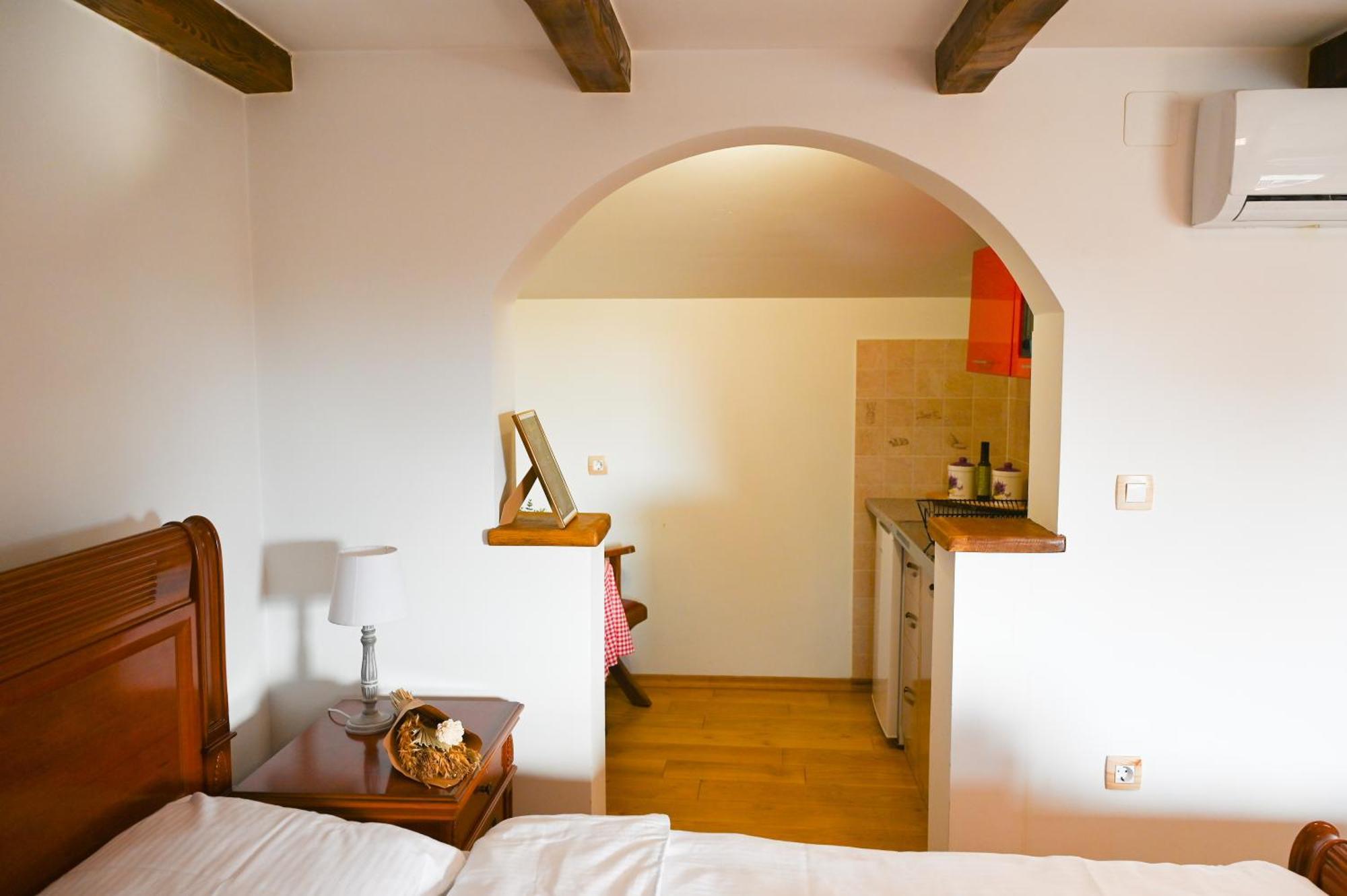 Val Hills Rural House *